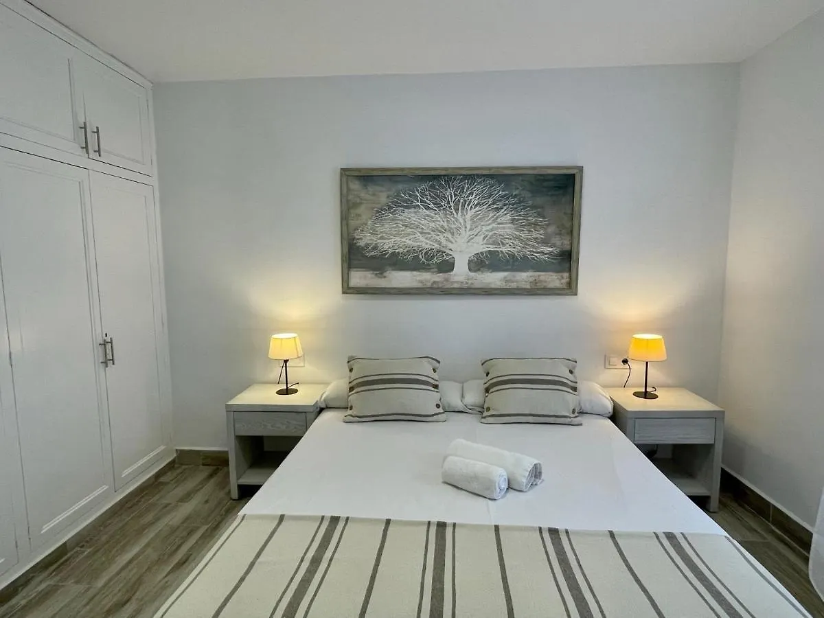 Biniforcat Villa Cala en Forcat 0*,